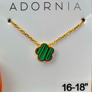 NWOT ADORNIA 14K Yellow Gold PlGreen Mother-of-Pearl Clover Pendant Necklace